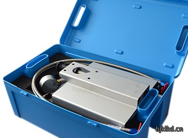 hand fill pump case